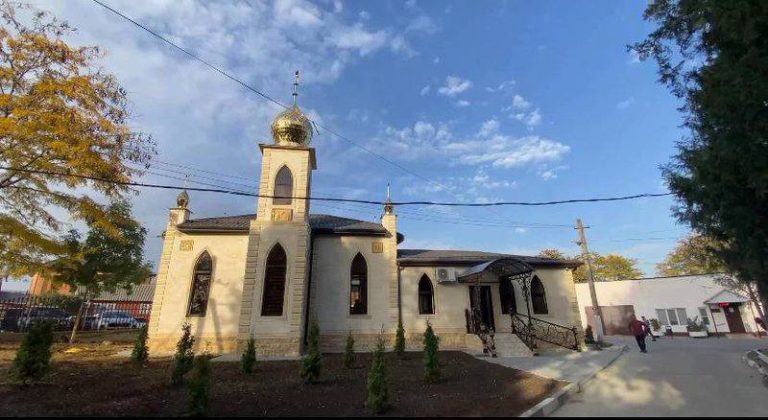 В Сунже реконструировали мечеть для пациентов центральной районной больницы